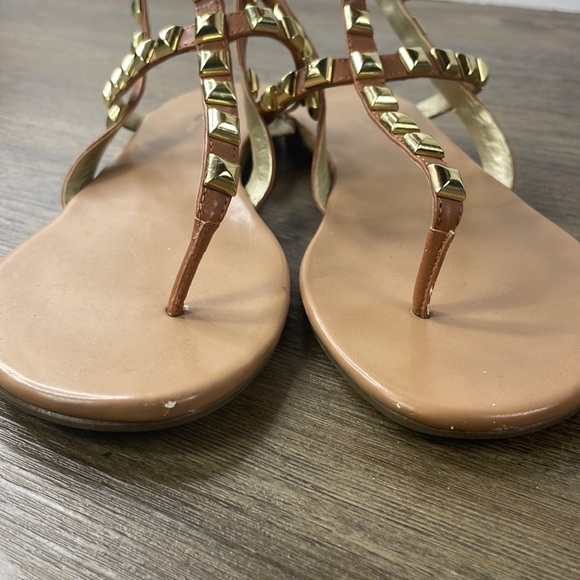 BCBGeneration Women’s Tan Gladiator Sandals with Gold Studs, size 8.5 - Picture 7 of 7